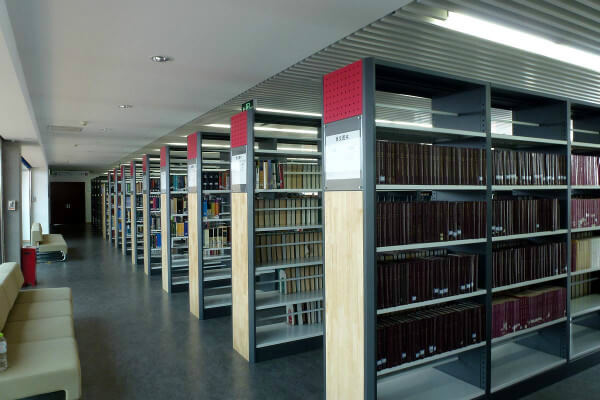 在車棚、圖書館、實(shí)驗(yàn)室等安裝監(jiān)控